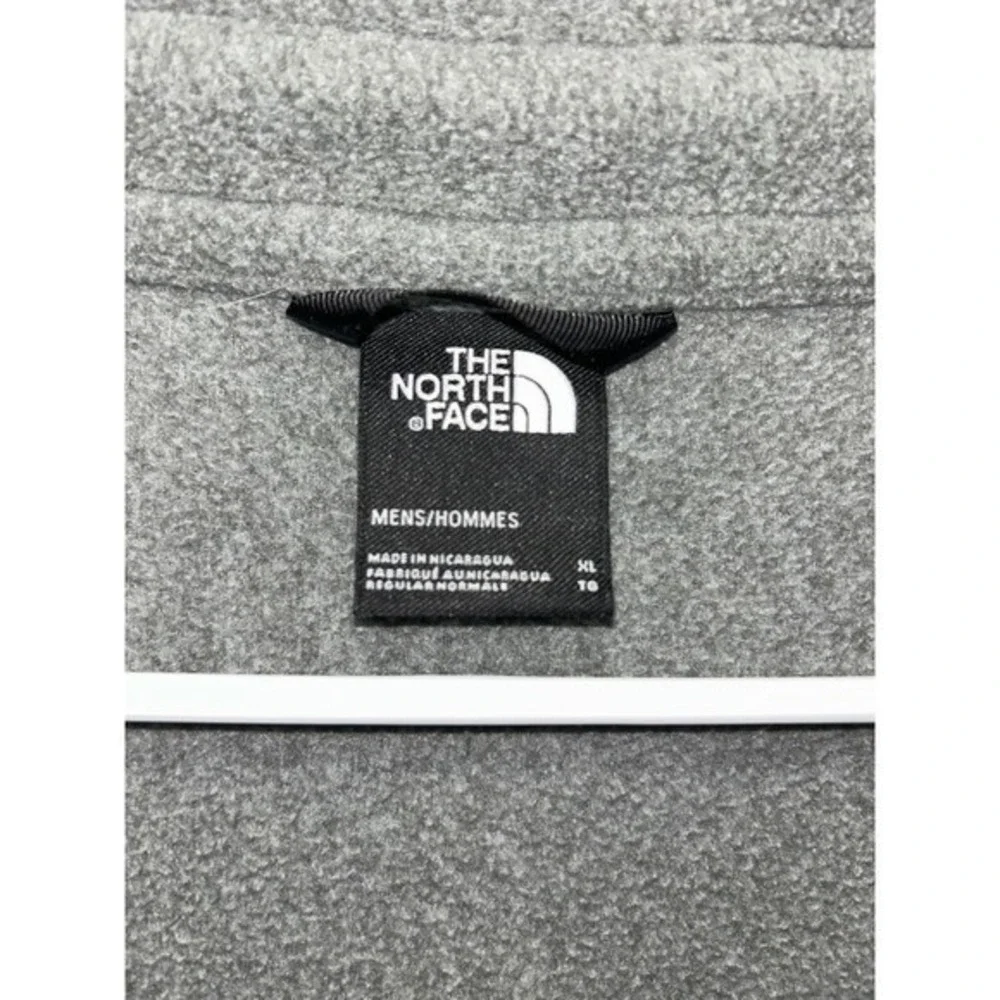 The North Face type sweater
